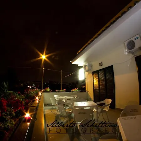 Bed & Breakfast Elena 4*