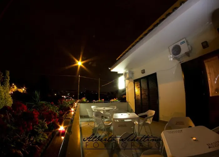 Couette-café Elena 4*